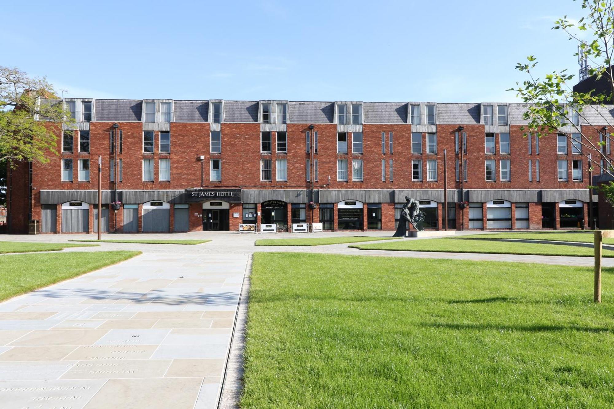 St James Hotel Grimsby Exterior photo